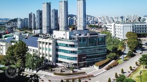 사회과학대학 외관 2 (2020.09.29 촬영).jpg